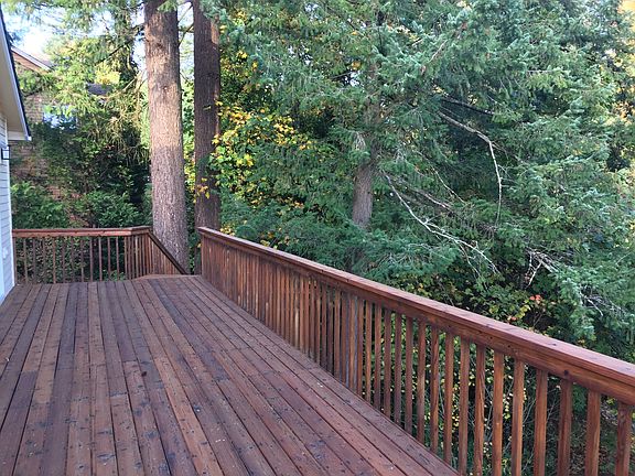 Upper deck