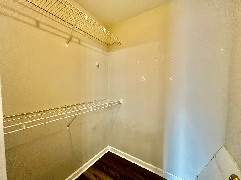 2829 Bennington Dr — Photo 9