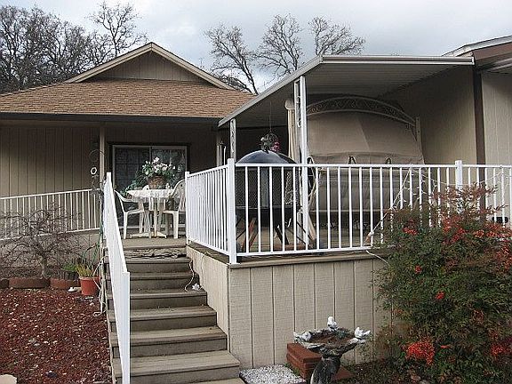 Side Entrace to Front Deck