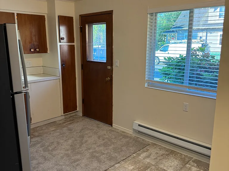 503 Avenue A #6 — Photo 4