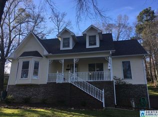 1069 Greenmor Dr SE, Bessemer, AL 35022