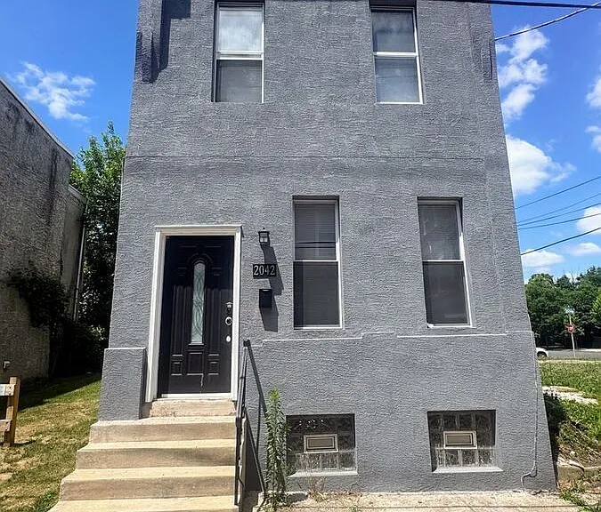 2042 N Stillman St — Photo 37