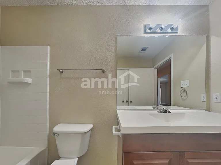 2736 Briscoe Dr — Photo 15