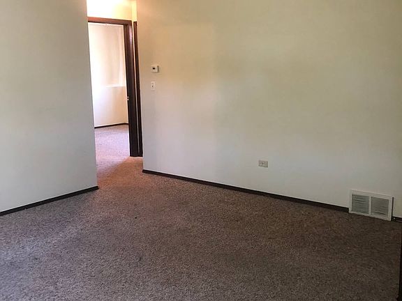 5th image of 1016 Manchester Ct APT D