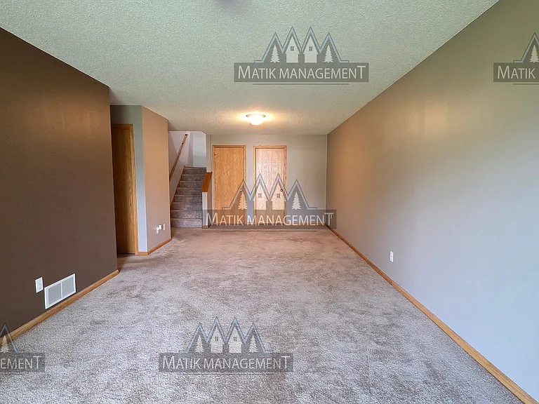 718 10th St SW — Photo 35