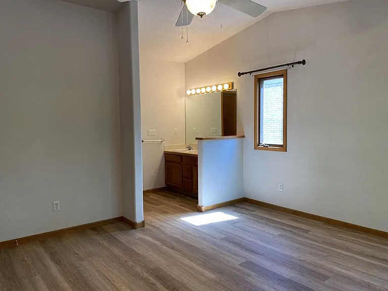 2325 Northbrook Dr — Photo 29