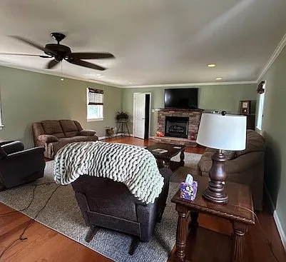 4830 Powcan Rd — Photo 7