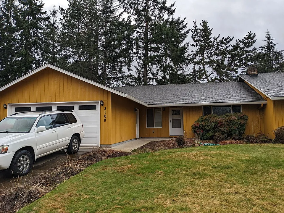 2108 SE 135th Ave