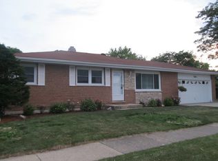 546 Fawn Ct, Carol Stream, IL 60188