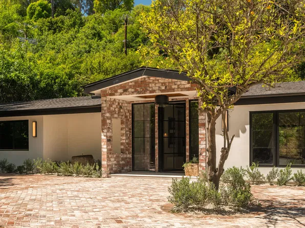 18001 Boris Dr, Encino, CA 91316