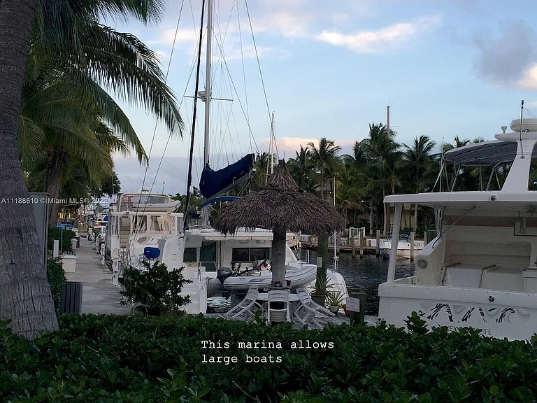 300 Ocean Dr #20 — Photo 24
