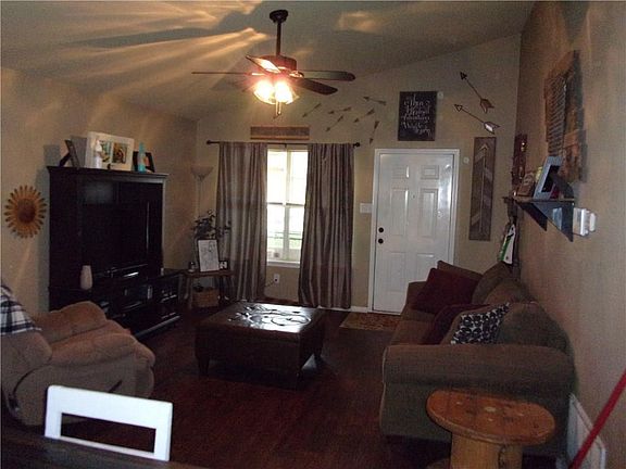 3rd image of 3721 Kingsberry Dr