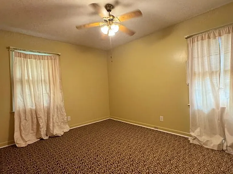 709 Luther Dr — Photo 10
