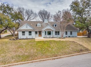 3851 Pelham Rd, Fort Worth, TX 76116