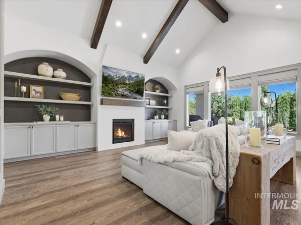 4522 W Sugar Tree Dr, Meridian, ID 83646