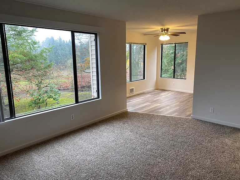 Madronas Apartments — Photo 14