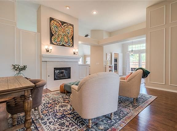5th image of 3321 Brunchberry Ln