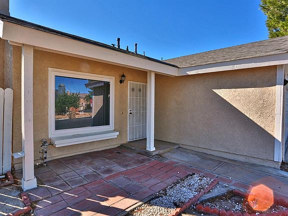4th image of 14301 Pinewood Dr