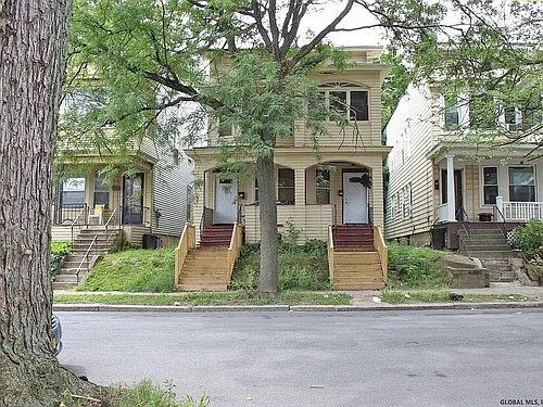 12 Kent St #2 Photo 1