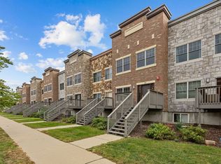 457 2nd Ave SW, Cedar Rapids, IA 52404