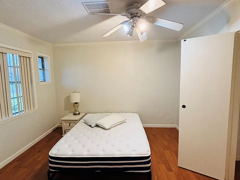 4901 Timber Ln — Photo 22