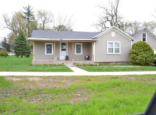 214 Walworth St, Sharon, WI 53585