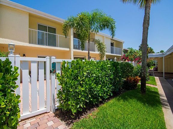 3rd image of 4023 Silver Palm Dr