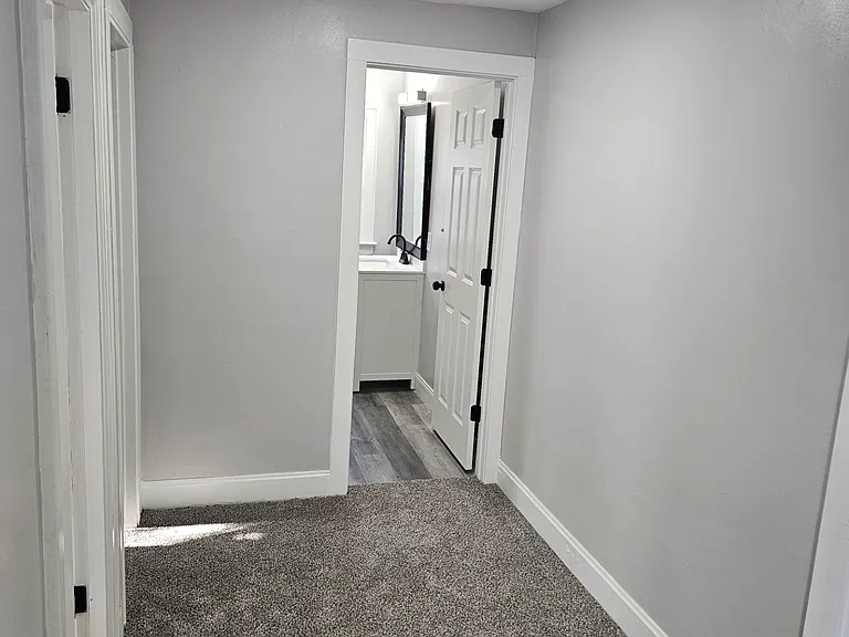 491 Townsend Ave — Photo 11