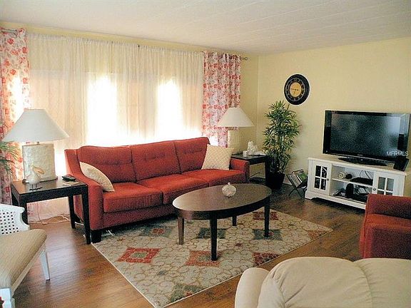 4th image of 23 Pindo Palm St E #23