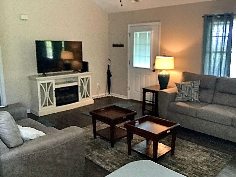 1st image of 2708 Roberts Rd #4