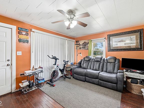 4th image of 5236 E 21st St