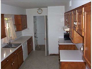4th image of 4934 Greenway Ave