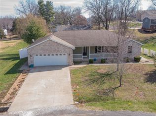 3 Mark Dr, Vandalia, IL