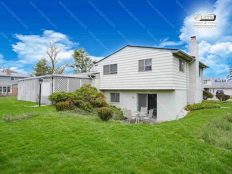 5049 Countryhouse Rd — Photo 2