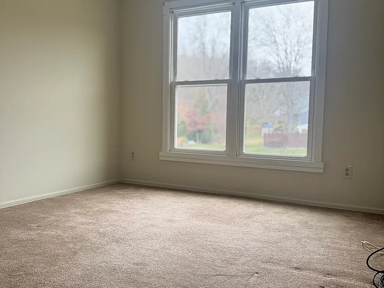 92 Westchester Dr — Photo 16
