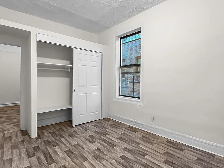 102 Nagle Ave #4 — Photo 3