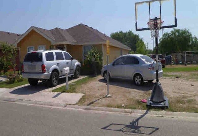 2nd image of 1401 Santa Fe St