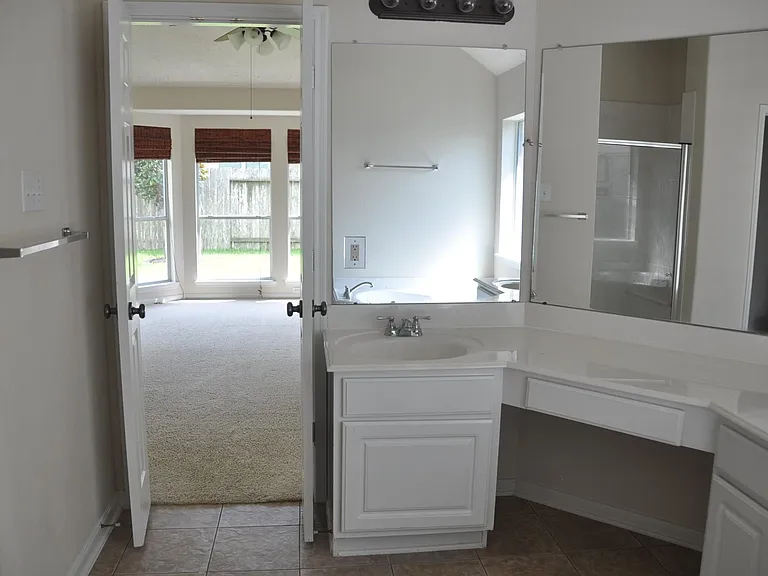 12814 Quail Creek Dr — Photo 22