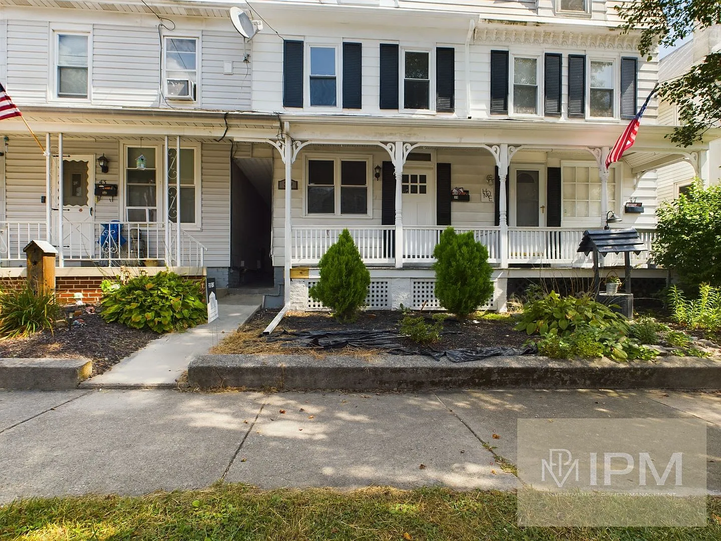 Available soon! 3 bedroom in Spring Grove School District — Photo 1