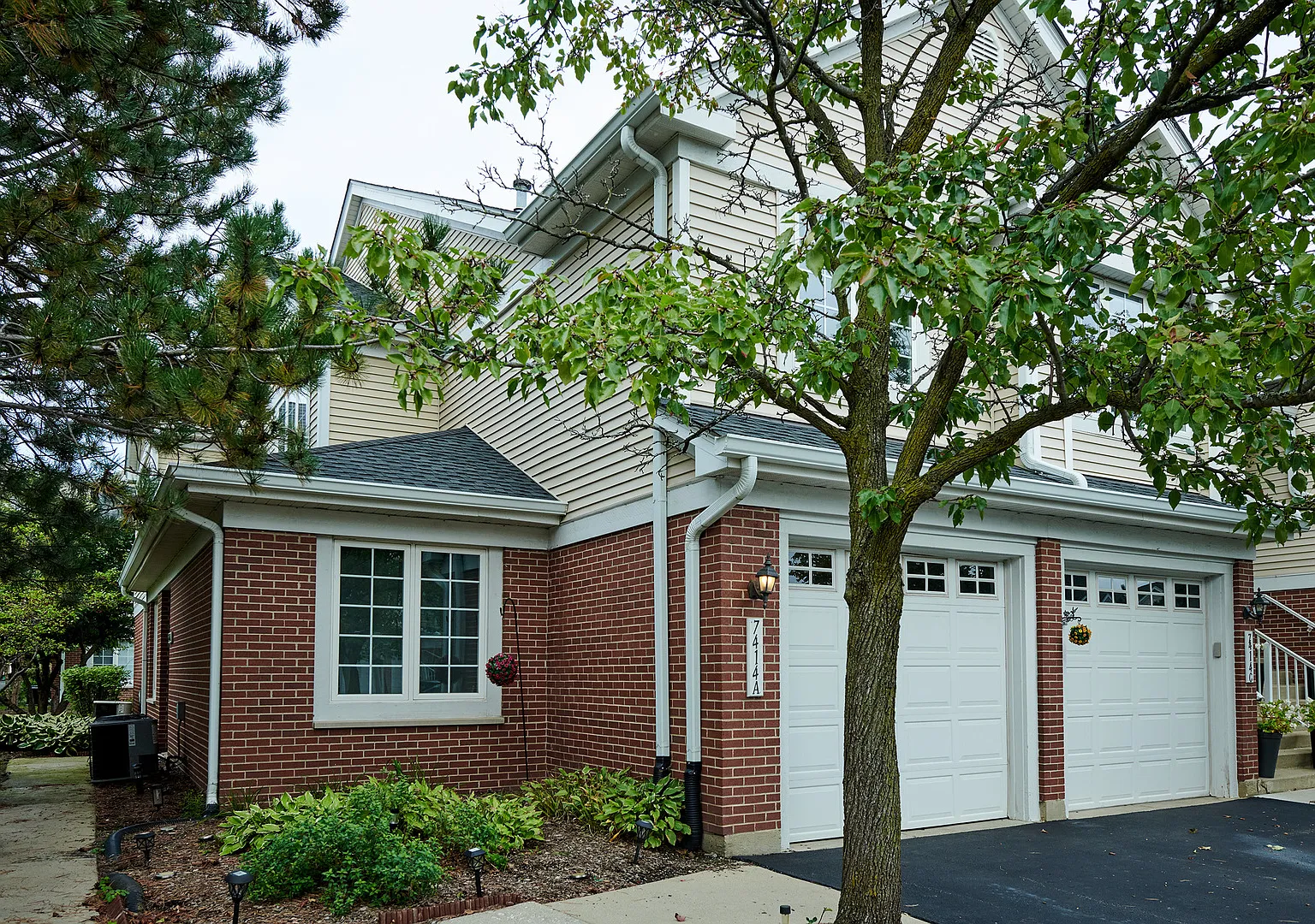 2 bed, 1650 sqft, $3,000 — Photo 1