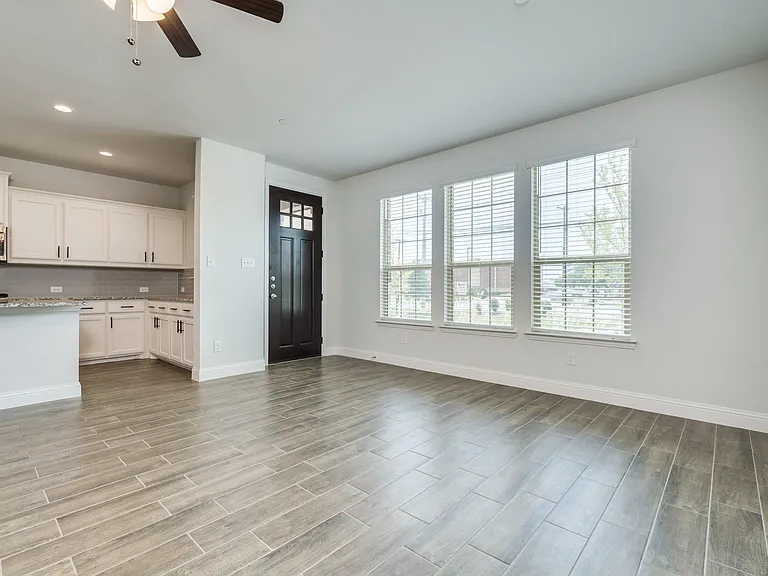 6805 Andrew Dr — Photo 16