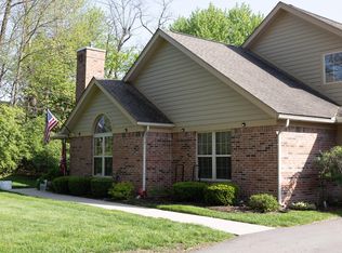 202 Collier Ridge Dr, Columbus, OH 43235