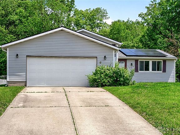 3rd image of 6302 Gander Rd E