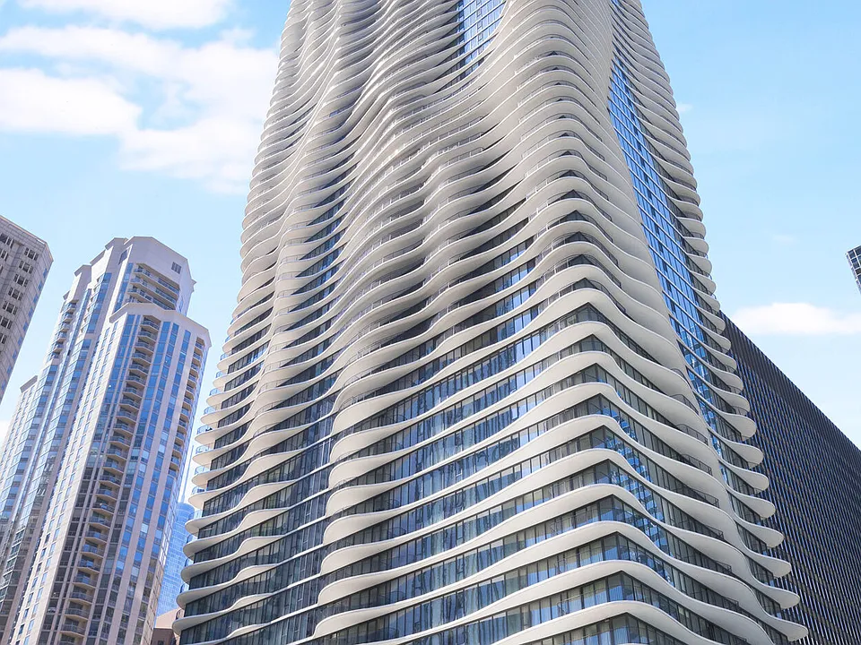 Aqua at Lakeshore East
