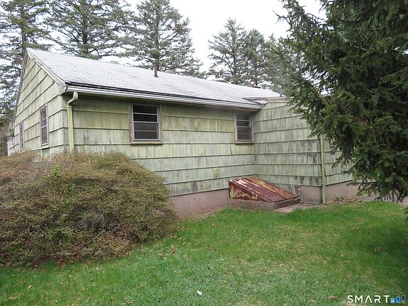 4th image of 130 Woodland Street