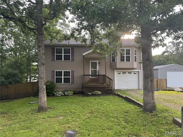 1311 Holly Ln, Saint Clair, MO 63077