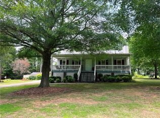 5165 Hillwood Dr, Kernersville, NC 27284