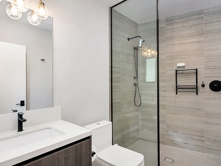 2021 Davies Way — Photo 17