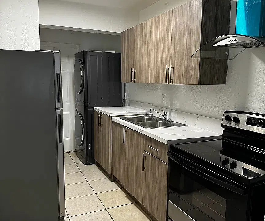 741 NW 3rd Ave #2