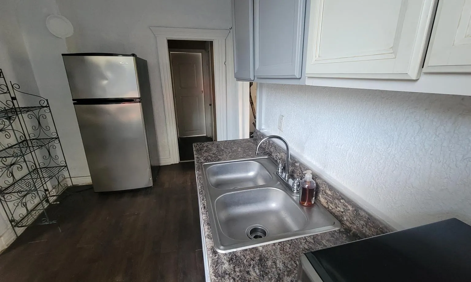 3 bed, 1040 sqft, $1,250 — Photo 3